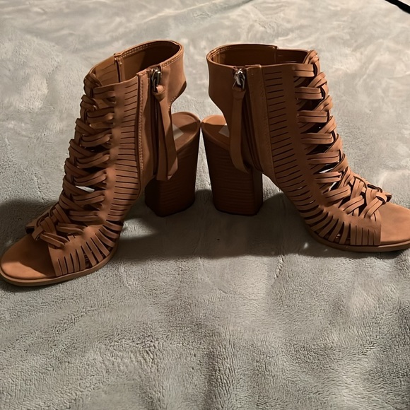 Dolce Vita Tan Open Toe Amina Block Heel Sandals size 9 - Picture 8 of 8
